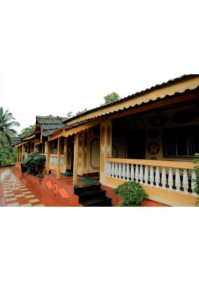 Nisarg Resort Guhagar Luaran gambar