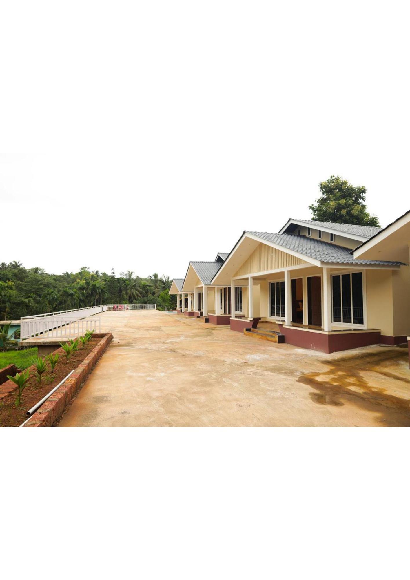 Nisarg Resort Guhagar Luaran gambar
