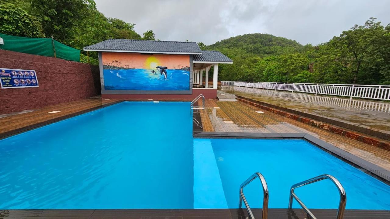Nisarg Resort Guhagar Luaran gambar