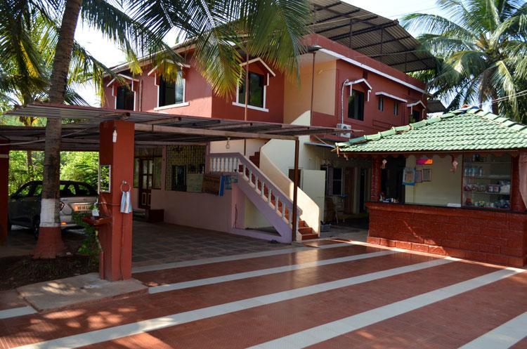 Nisarg Resort Guhagar Luaran gambar